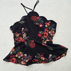 Monteau Black Floral Scallop Halter – Size L